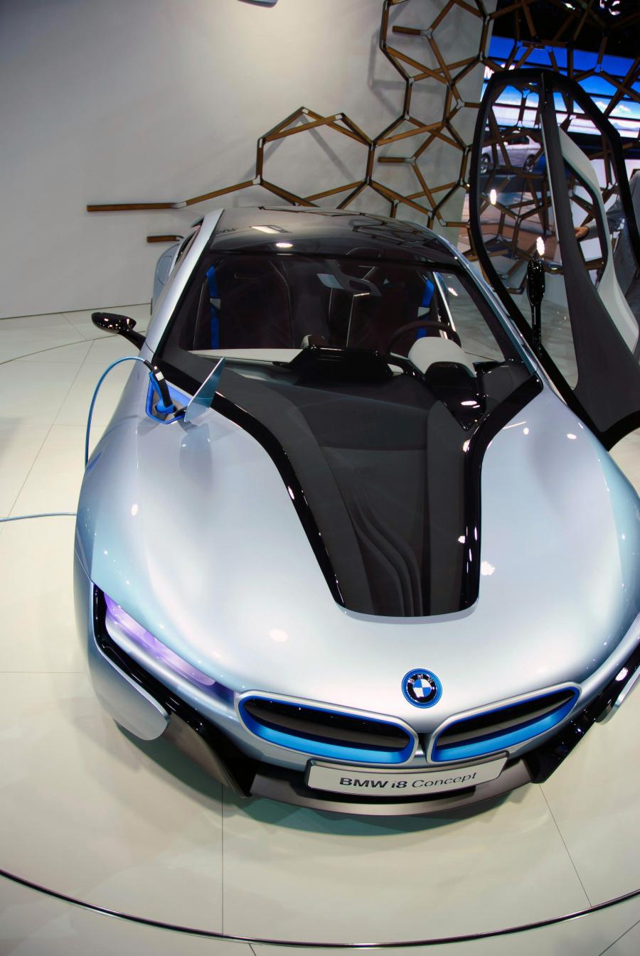  BMW i8 Concept 2011 года  (фото 25 из 123)